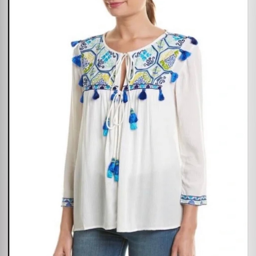 Hemant & Nandita NWT long sleeve embroidered cape top